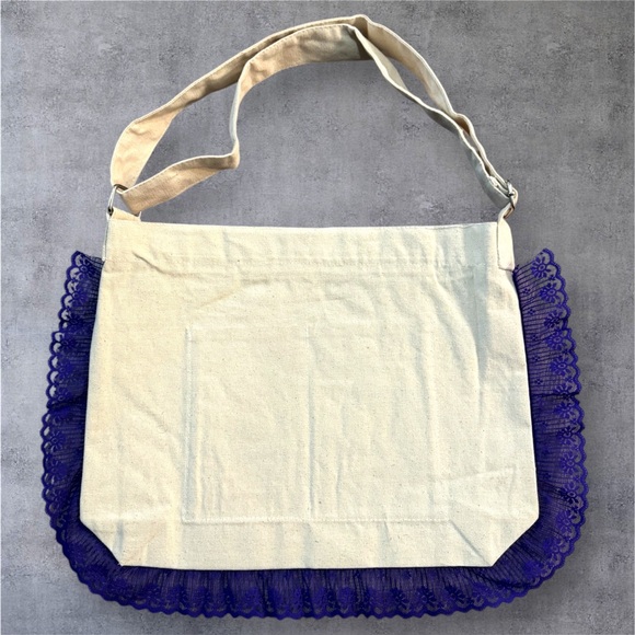 Custom cream and purple tote bag - Picture 14 of 15